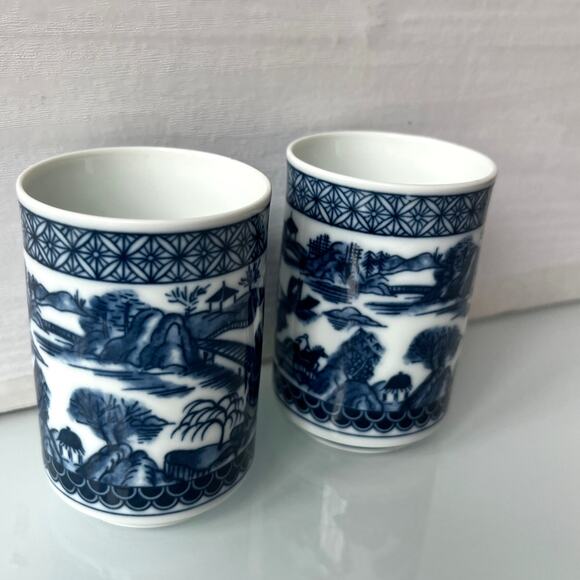 Japanese Blue & White Willow Landscape Tea Cup 6 oz Made in Japan chinoiserie - Picture 2 of 9